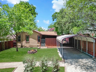547 Queen Anne Ct, San Antonio, TX 78209