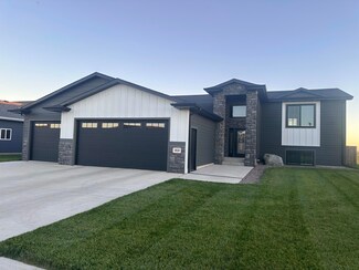 1824 24th Ave SE, Aberdeen, SD 57401