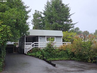 1600 Rhododendron Dr Unit SP 4, Florence, OR 97439