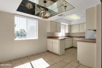 4554 E Paradise Village Pkwy N Unit 219, Phoenix, AZ 85032