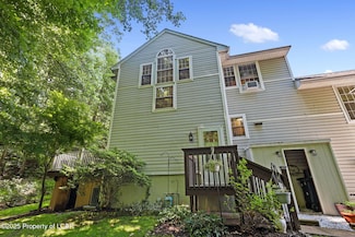 99 Allenberry Dr, Hanover Township, PA 18706