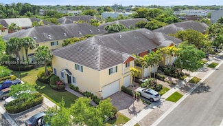 7702 Paddock Place, Davie, FL 33328