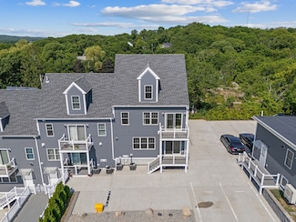 47 Parker St Unit 3, Quincy, MA 02169