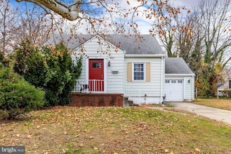 334 Lincoln Ave, Paulsboro, NJ 08066