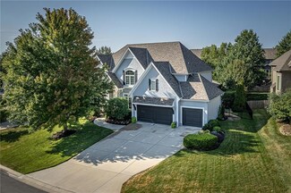 22207 W 58th St, Shawnee, KS 66226
