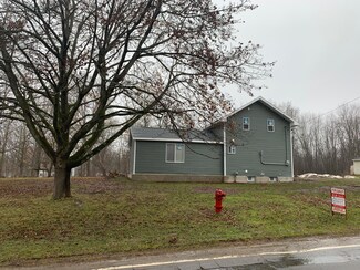 807 N Paw St, Lawrence, MI 49064