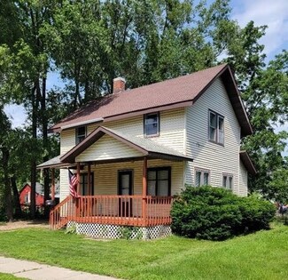 422 Juneau Ave, Mauston, WI 53948