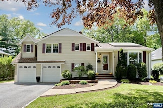 191 Pinelynn Rd, Glen Rock, NJ 07452