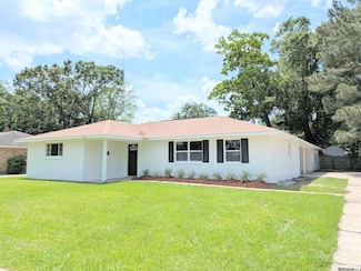 1658 N Bellrose Dr, Baton Rouge, LA 70815