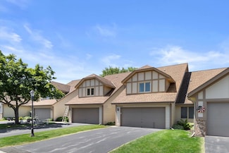 N34W23895 Grace Ave, Pewaukee, WI 53072