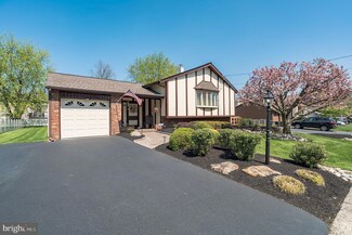 92 E Endfield Rd, Feasterville Trevose, PA 19053