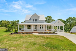 401 Roper Dr, Clarkesville, GA 30523