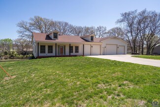 6294 Crescent Rim Dr, Ozawkie, KS 66070