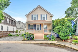 1 Slocum St, Newport, RI 02840