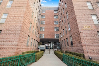 2250 Brigham St Unit 2-E, Brooklyn, NY 11229