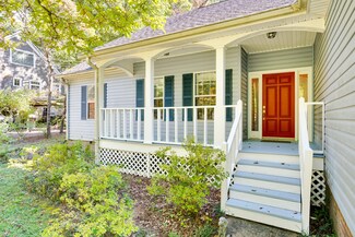 604 Texas Ave, Signal Mountain, TN 37377