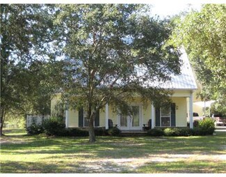 4129 Lake Wilma Rd, Moss Point, MS 39562