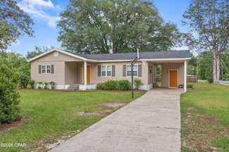 871 2nd St, Chipley, FL 32428