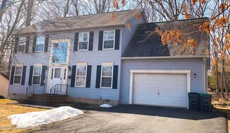 258 Spicebush Dr, East Stroudsburg, PA 18301