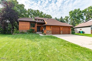 738 Augsburg Ave, Bismarck, ND 58504