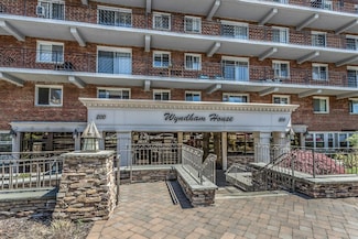 200 Atlantic Ave Unit 223, Lynbrook, NY 11563