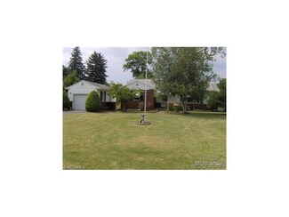 627 Riverview Dr, Belmont, WV 26134