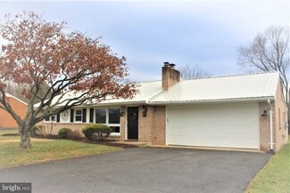 17319 Ontario Dr, Hagerstown, MD 21740