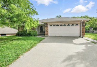 602 Valleyridge Ct, Decatur, TX 76234