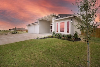 714 Papa Mori Dr, Corpus Christi, TX 78414