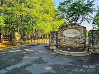 699 Bellegray Rd, Clover, SC 29710