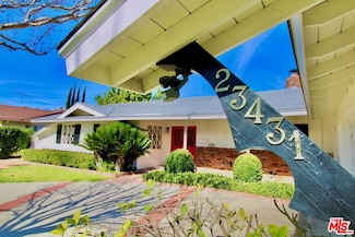23431 Clarendon St, Woodland Hills, CA 91367