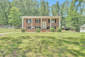 2272 Donagale Dr, Roanoke, VA 24012