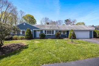 3 Moody Dr, Sandwich, MA 02563