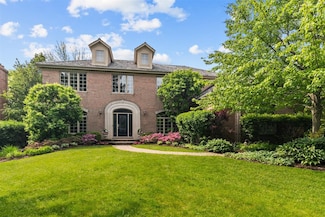 1135 Lawrence Ave, Lake Forest, IL 60045
