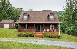 159 Park View Ln, Shenandoah, VA 22849