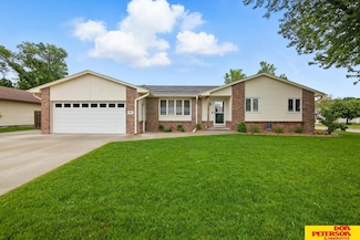 2804 Hogan Ln, Fremont, NE 68025