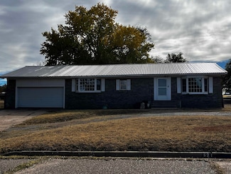 521 First St, Beaver, OK 73932