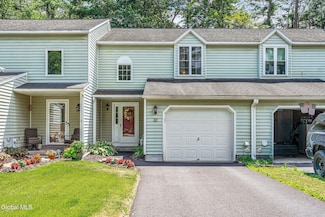 32 Deer Run Dr, Ballston Spa, NY 12020