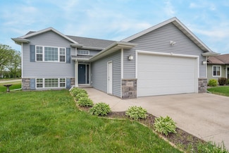 2500 Marathon Ave, Neenah, WI 54956