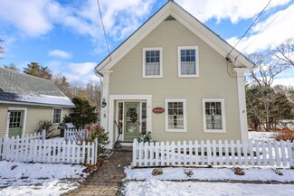 5 Manchester Rd, Amherst, NH 03031