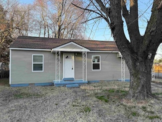 2012 Bradley St, Kennett, MO 63857