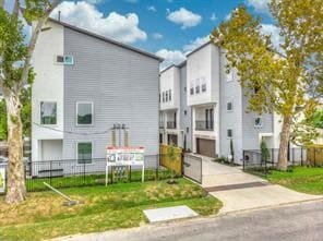 3722 Robertson St, Houston, TX 77009