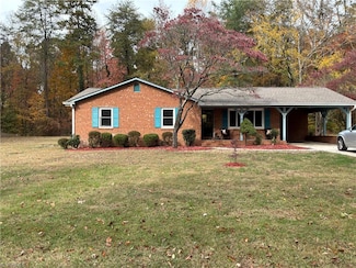 308 Oakwood Dr, Lexington, NC 27292