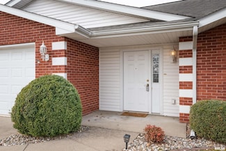 1500 Apache Dr, Marion, IL 62959