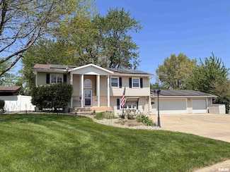 462 Circle Dr, Kewanee, IL 61443