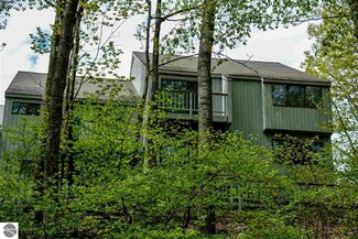 29 Loggers Run Rd Unit 12, Glen Arbor, MI 49636