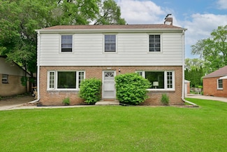 10560 W Grantosa Dr, Milwaukee, WI 53222