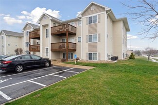 6715 Creekside Dr NE Unit 10, Cedar Rapids, IA 52402