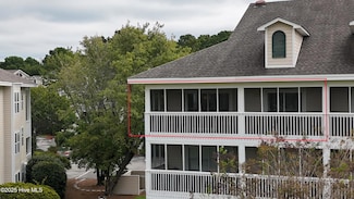 3350 Club Villas Dr Unit 806, Southport, NC 28461