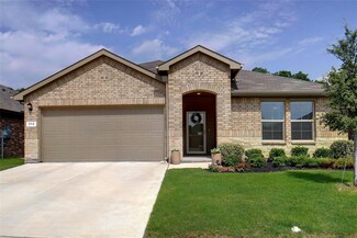 312 Abingdon St, Azle, TX 76020